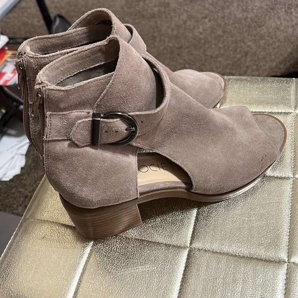 Sole Society heeled booties - Picture 4 of 13